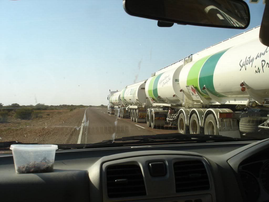 roadTrain-753192.jpg