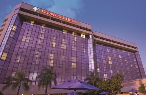  photo 2631759-DoubleTree-by-Hilton-Hotel-Miami-Airport-Convention-Center-Hotel-Exterior-3-DEF.jpg