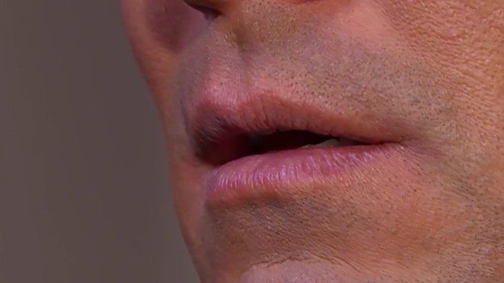  photo jesuslabios.jpg