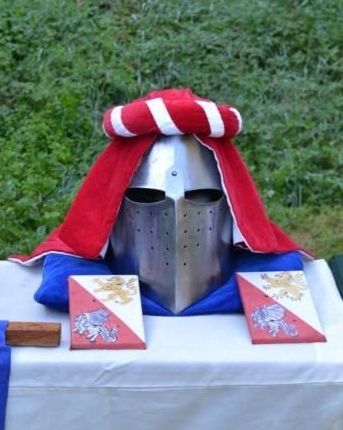 http://i121.photobucket.com/albums/o223/Kamikazegnom/LARP/Larpwiki-Bilder/DSC_0155_zpsc50abc74.jpg