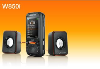 Sony Ericsson W850i with Speakers