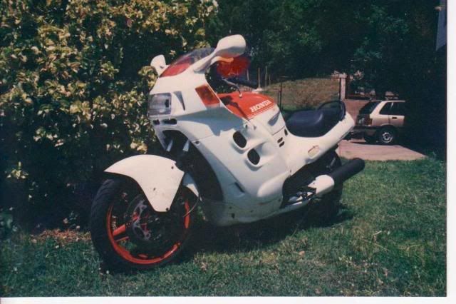 [Image: 1987CBR1000FHin1991.jpg]