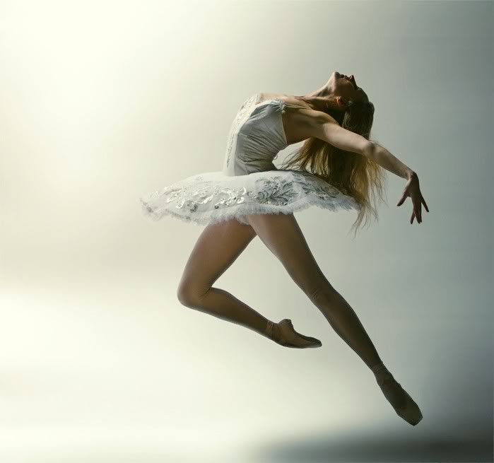 woman ballet dancer photo: ballet woman 2114202_351.jpg