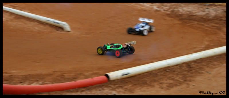 IMAGE: http://i121.photobucket.com/albums/o240/rockstarb8/RC%20Cars/adrift.jpg