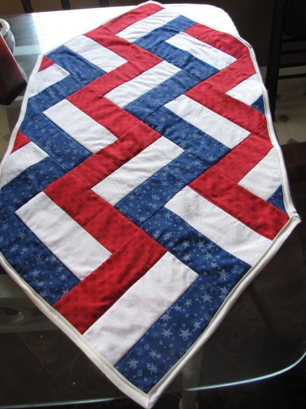 easy-patriotic-rail-fence-tablerunner-quilting